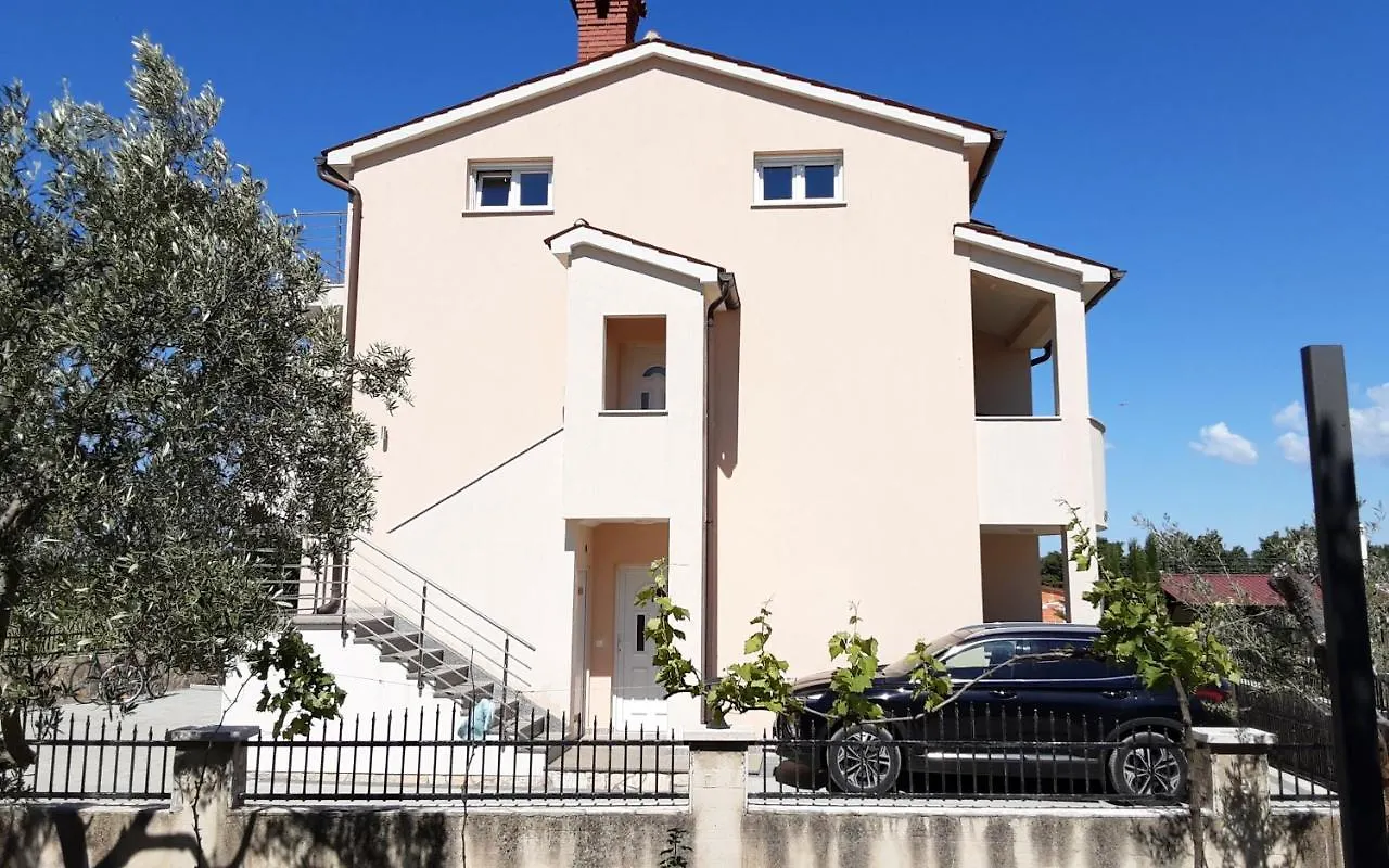 Apartmán Appartments D&D Peroj