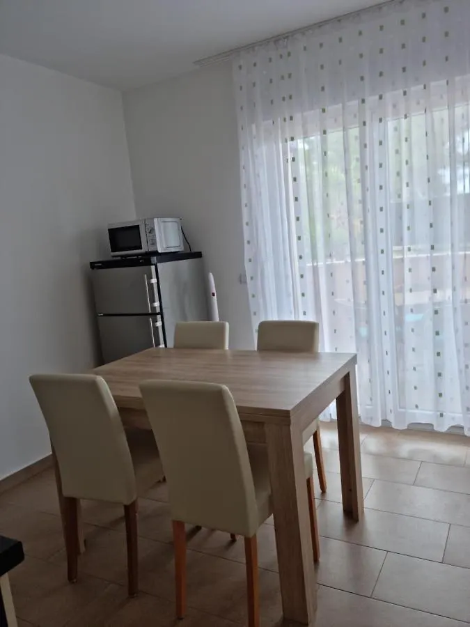 Appartments D&D Peroj 0*,  Chorvatsko